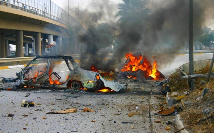 قضى 4 أشخاص مساء السبت، وأصيب 9 آخرون بانفجار سيارة مفخخة وسط العاصمة العراقية بغداد.

وقالت قيادة عمليات بغداد في بيان صحافي حصلت &quot;الوطنيـة&quot; على نسخة عنه، إن الأشخاص قتلوا جراء 