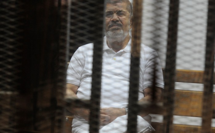 قضت محكمة جنايات القاهرة بالسجن المؤبد للرئيس المصري السابق محمد مرسي، بالإضافة لأحمد عبد العاطي وأمين الصيرفي، في القضية المعروفة إعلامياً "التخابر مع قطر".

وذكرت المحكمة أن مرسي و10 من أ