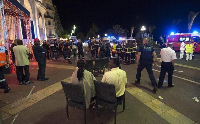 أعلنت وزارة الداخلية الفرنسية ارتفاع عدد ضحايا الاعتداء الذي شهدته مدينة نيس جنوبي البلاد الليلة الماضية، إلى 84 قتيلا.

وقال بيان أصدرته الوزارة صباح ا