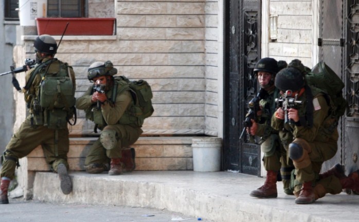 أصيب عدد من الشبان مساء الجمعة، بالرصاص الحي، خلال مواجهات مع قوات الاحتلال الاسرائيلي في قرية مادما جنوب نابلس.

