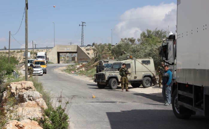 تواصل قوات الاحتلال الإسرائيلي، إغلاق مداخل عدة قرى شمال رام الله، بحجة الحرائق في مستوطنة &quot;حلميش&quot;، لليوم الثاني.

وأغلق الاحتلال قبل يومين، البوابة ا