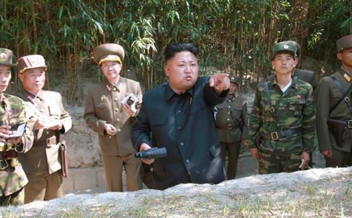 قال الزعيم الكوري الشمالي كيم جونغ أون إنه بعد أن أشرف على اختبار لإطلاق &quot;صاروخ باليستي استراتيجي متوسط المدى&quot; أصبح لدى بلاده القدرة على مهاجمة المصالح الأميركية في منطقة المحيط اله