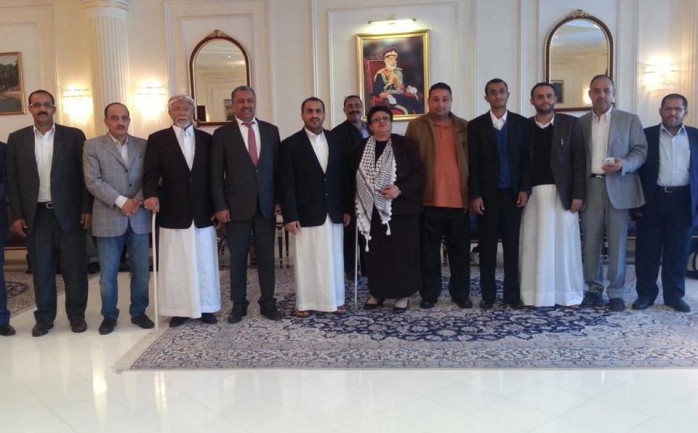 أعلن مسؤول حوثي أن وفدهم سيغادر إلى الكويت مساء الأربعاء للمشاركة في المفاوضات الرامية إلى تسوية سياسية في اليمن.