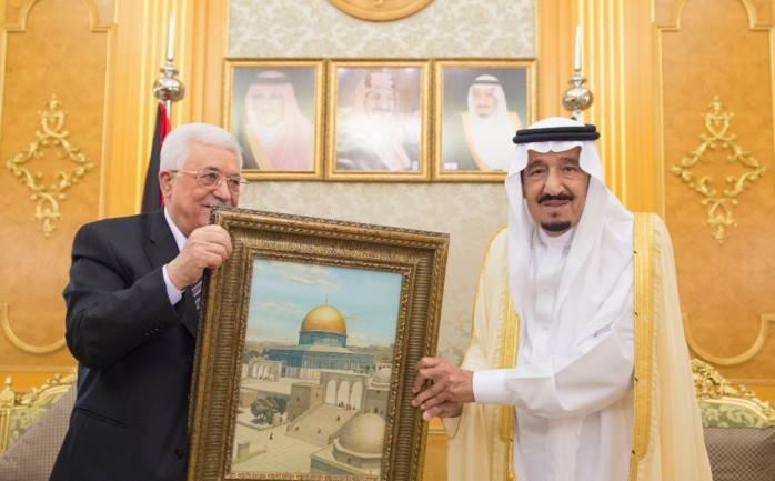 الرئيس عباس والملك سلمان بن عبد العزيز