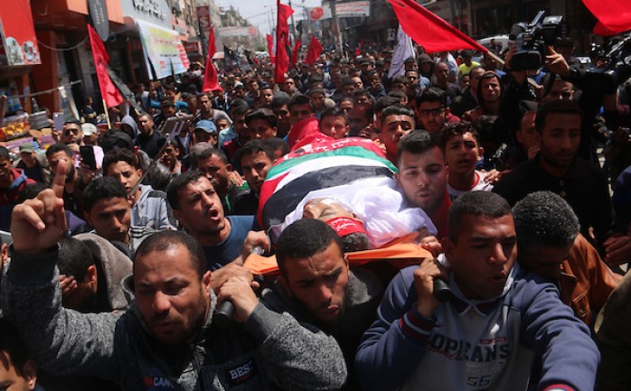 جانب من جنازة تشييع الشهيد الحواجري وسط قطاع غزة