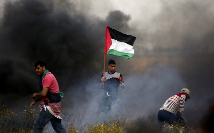 مواجهات بين الشبان وقوات الاحتلال في مدينة خانيونس شرق غزة.