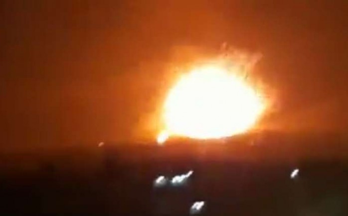 لحظة القصف الصاروخي على مواقع عسكرية في ريفي حلب وحماة
