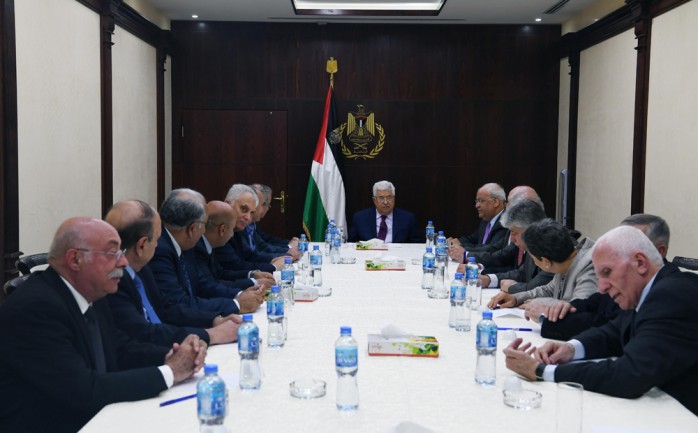 الرئيس محمود عباس، اثناء اجتماع اللجنة التنفيذية لمنظمة التحرير الفلسطينية الجديدة