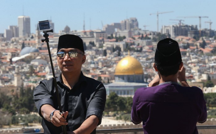 سياح من أندونيسيا في القدس