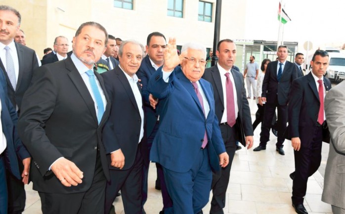 الرئيس محمود عباس بعد خروجه من المستشفى الاستشاري في رام الله