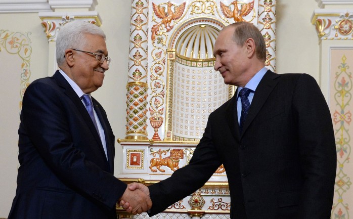 الرئيس محمود عباس في زيارة سابقة إلى روسيا (أرشيف)