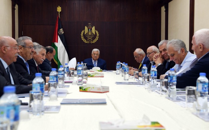 الرئيس محمود عباس، اثناء اجتماع اللجنة التنفيذية لمنظمة التحرير الفلسطينية