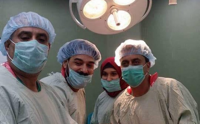 استئصال ورم لمريضة خمسينية في مستشفى شهداء الأقصى