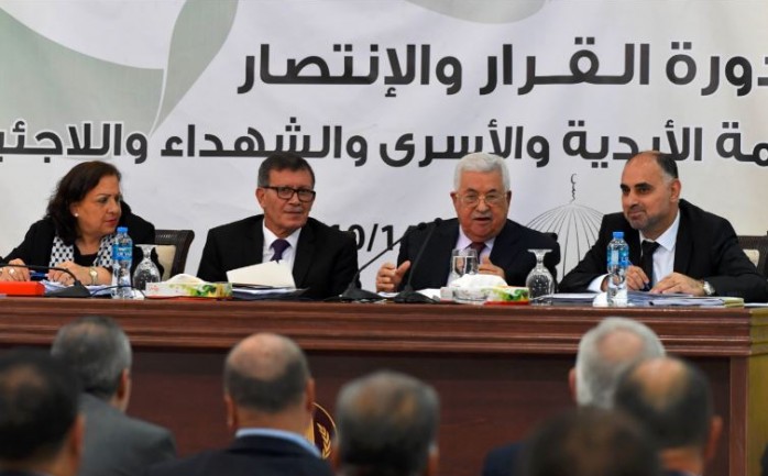 رام الله - الرئيس محمود عباس أثناء اجتماع المجلس الثوري لحركة فتح