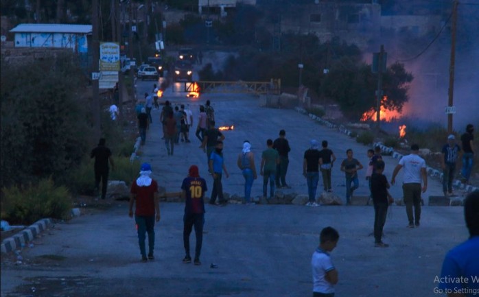 مواجهات بين الشبان وجنود الاحتلال الاسرائيلي في قرية اللبن الشرقية