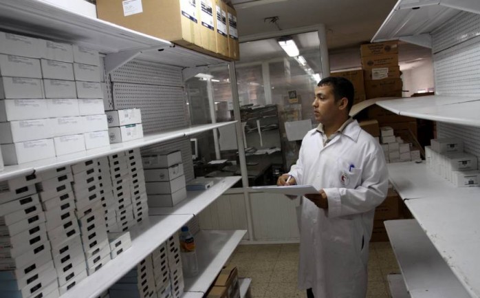 من احدى مستودعات الأدوية في وزارة الصحة بغزة