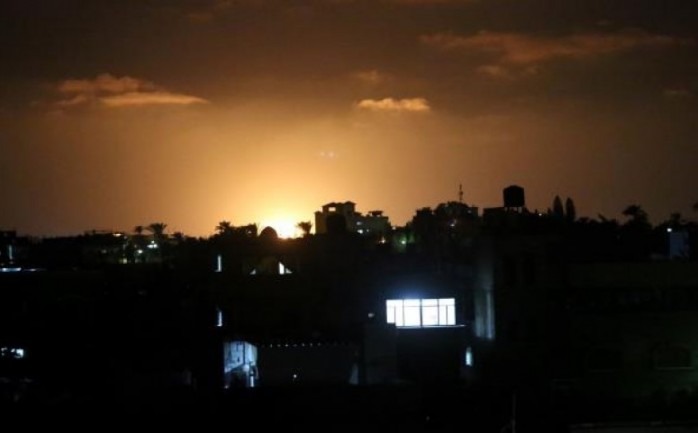 قنابل انارة شرق غزة