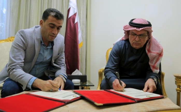 السفير العمادي يوقع اتفاقية انشاء مركز لغسيل الكلى في غزة