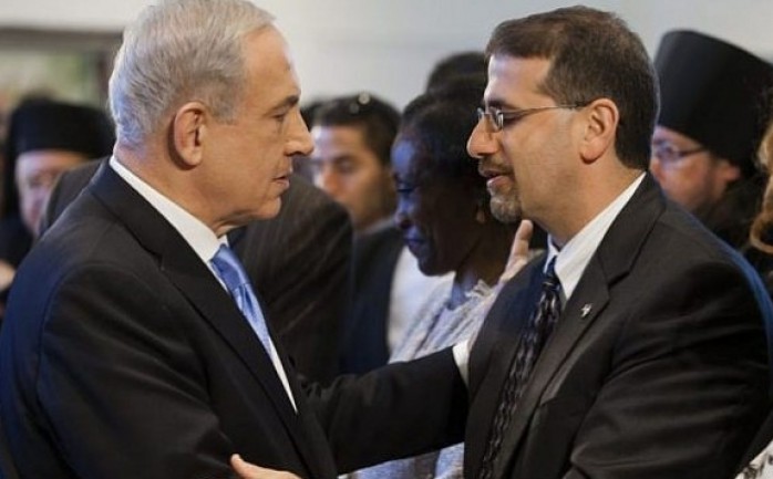 السفير السابق للولايات المتحدة لدى الاحتلال دان شبيرو مع رئيس وزراء الاحتلال بنيامين نتنياهو