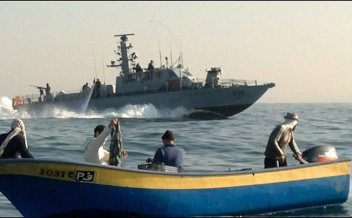 بحرية الاحتلال تطارد الصيادين شمال قطاع غزة